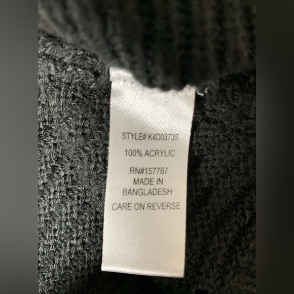 3/$20 Full Circle Trends Stylish Chevron Knit Sweater - Black, White, & Tan XL - Picture 9 of 11